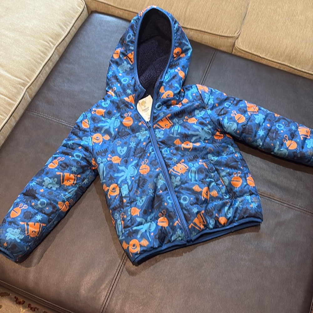 Gently worn cozy Tucker and Tate winter boy coat size 6!